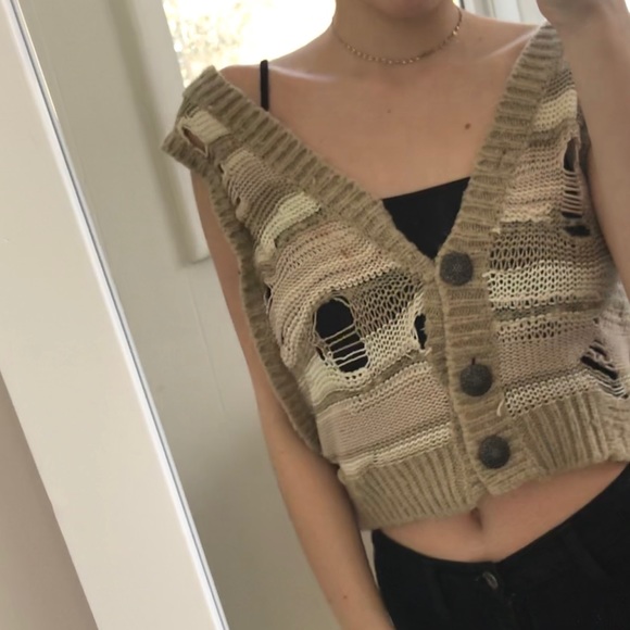 🧚‍♀️Lil cardigan w holes in it🧚‍♀️ - Picture 2 of 4